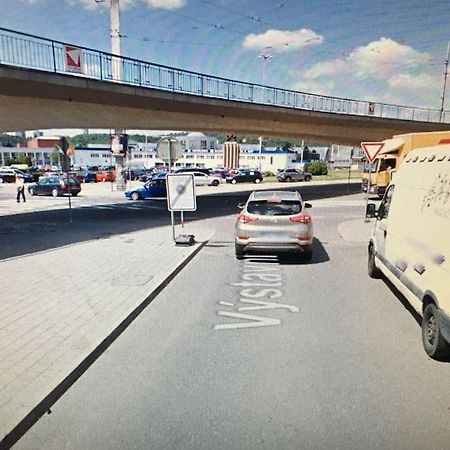Utulne Ubytovani U Centra V Blizkosti Vystaviste Brno Luaran gambar