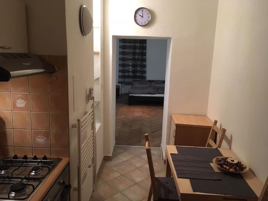 Utulne Ubytovani U Centra V Blizkosti Vystaviste Brno Luaran gambar